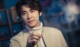 李易峰早期爆料图片视频,揭秘明星成长之路