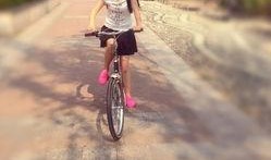 娱乐吃瓜酱骑车,骑行中的趣味人生