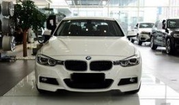 宝马3系最新爆料图片,动感设计，科技升级，驾驭未来