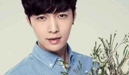 圈内爆料张艺兴黄圣依,幕后真相揭秘